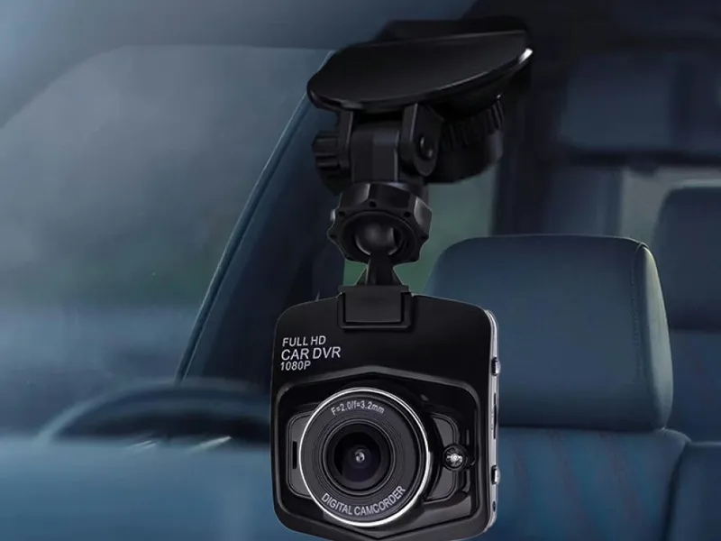DashOne Pro dash cam mounted on a car windshield
